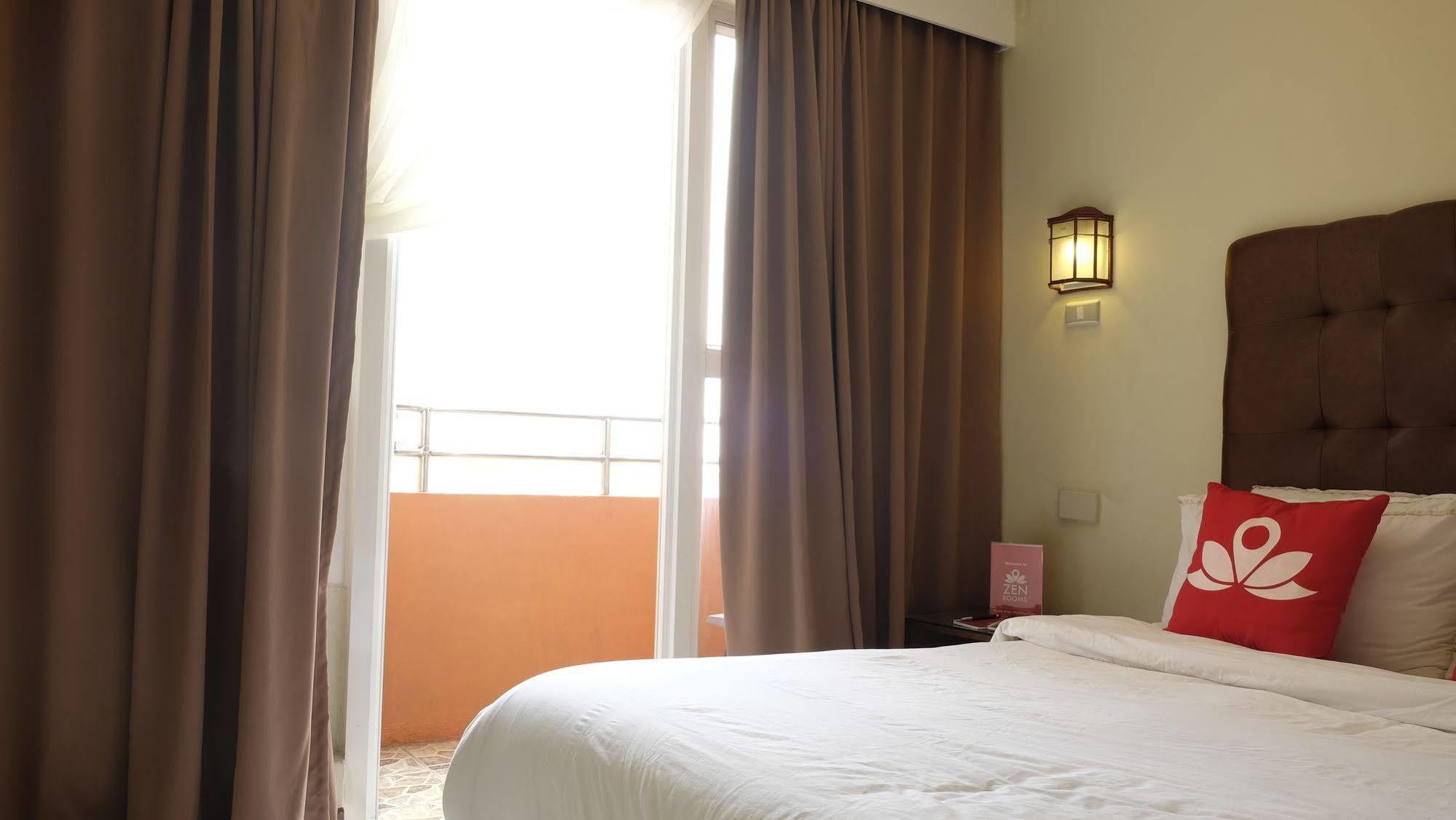 Zen Rooms Malate Robinsons Manila Exterior foto
